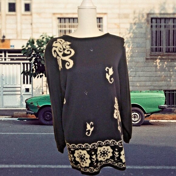 Liz Claiborne Womens Top Medium/ Black w White Floral 100% Merino Wool Sweater - Picture 5 of 13